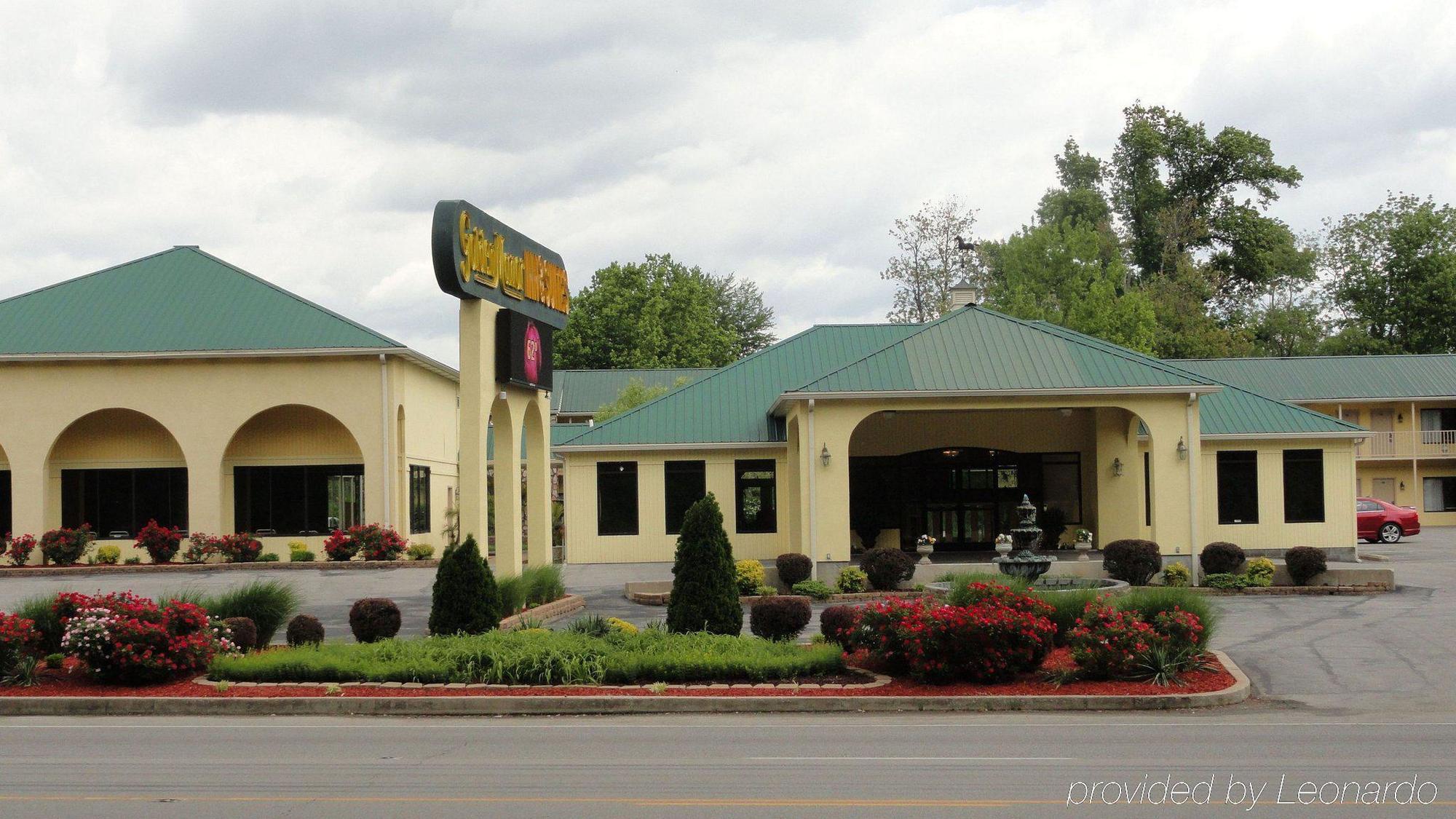 Golden Manor Inn & Suites Muldraugh Exterior photo